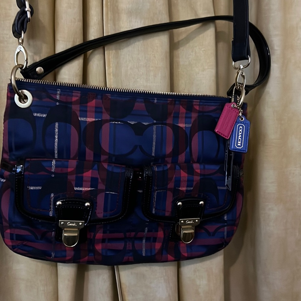 Must have,super cute Coach purse